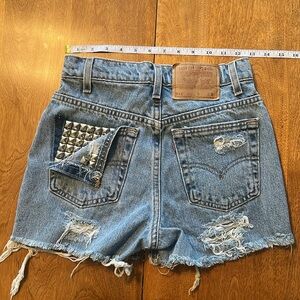 CUSTOM VINTAGE LEVI SHORTS